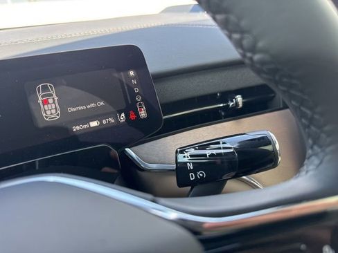 New 2025 Volvo EX90 Plus image 27