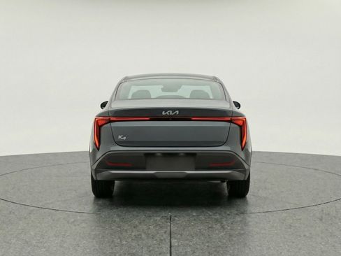 Used 2025 Kia K4 LXS image 7