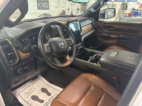 Used 2023 RAM 1500 Limited AWD/4WD image 11