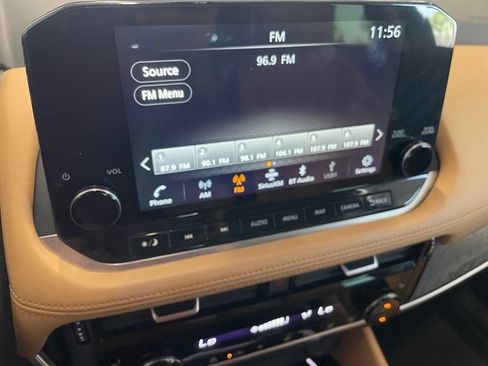 Certified 2023 Nissan Rogue Platinum FWD image 16