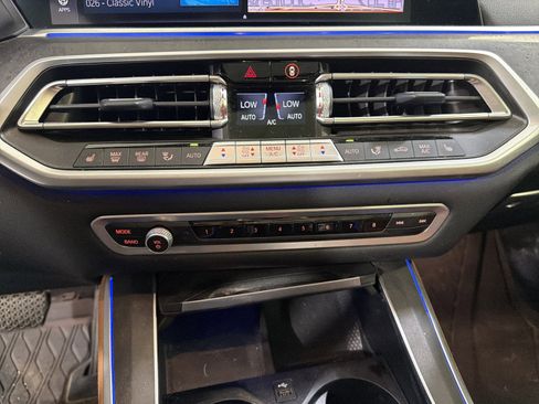 Used 2022 BMW X5 xDrive40i w/ Climate Comfort Package AWD/4WD image 14