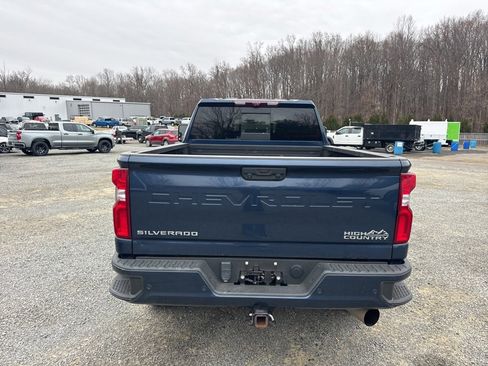 Used 2023 Chevrolet Silverado 2500 High Country w/ Z71 Off-Road Package image 6