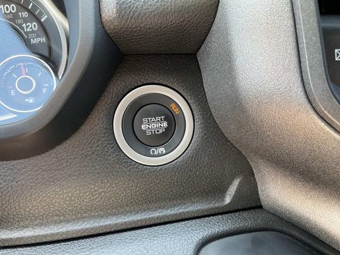 Used 2025 RAM 1500 Warlock AWD/4WD image 46