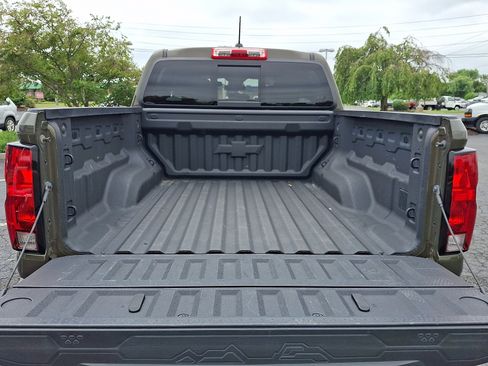 Certified 2024 Chevrolet Colorado Trail Boss w/ Technology Package AWD/4WD image 27