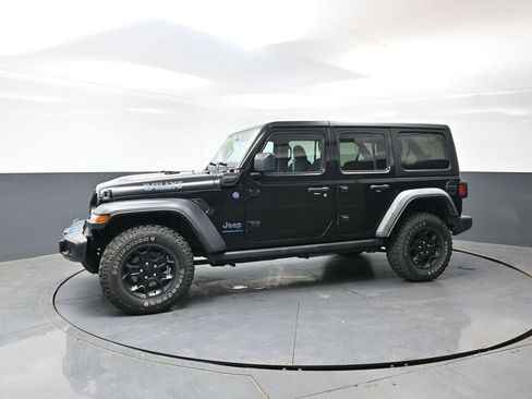 Used 2023 Jeep Wrangler Unlimited AWD/4WD image 10
