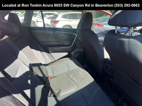 Used 2022 Toyota RAV4 LE AWD/4WD image 12
