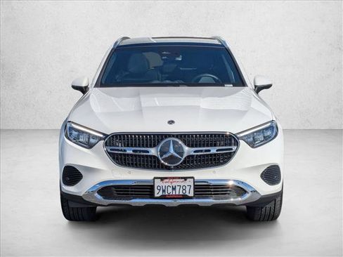 Used 2026 Mercedes-Benz GLC 300 4MATIC image 2