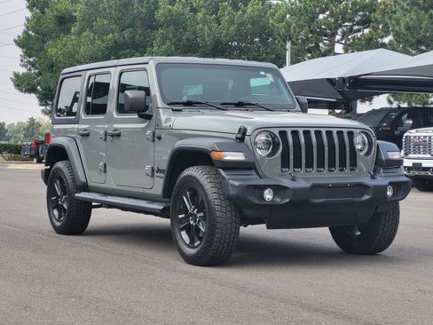 Used 2022 Jeep Wrangler Unlimited Sport AWD/4WD image 3