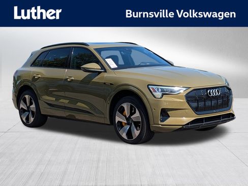 Used 2023 Audi e-tron Premium Plus w/ Premium Plus Package AWD/4WD image 1