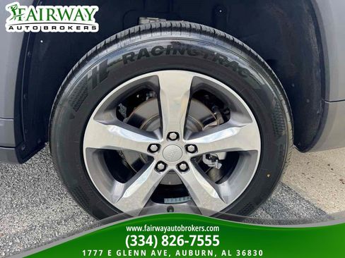 Used 2022 Jeep Grand Cherokee L Limited RWD image 36