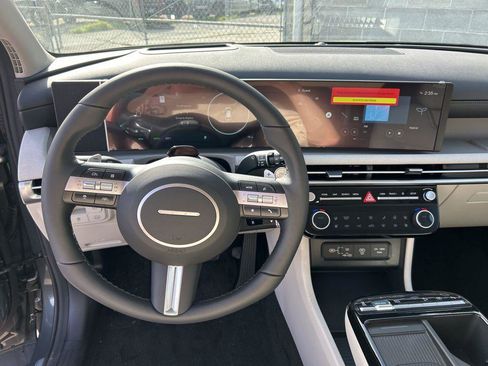 New 2026 Hyundai Tucson Limited image 13