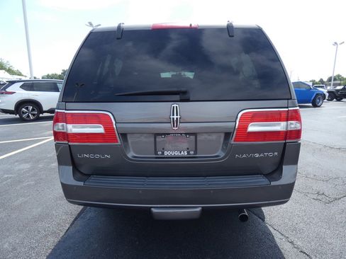 Used 2013 Lincoln Navigator L 4WD w/ HD Trailer Tow Pkg image 5