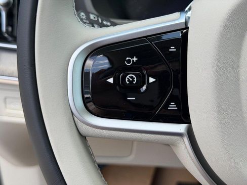 New 2026 Volvo XC90 T8 Ultra w/ Protection Package Premier AWD/4WD image 10
