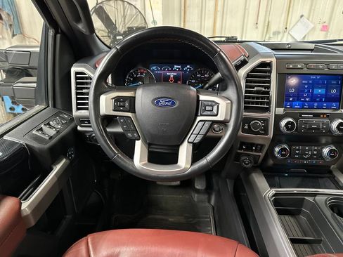 Used 2021 Ford F350 Platinum AWD/4WD image 17