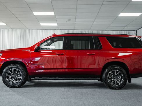 Used 2021 Chevrolet Suburban Z71 image 5