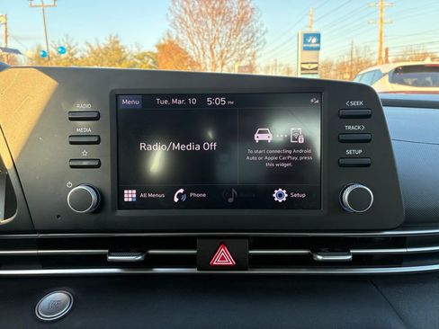 Used 2023 Hyundai Elantra SEL image 27