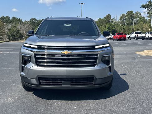 New 2026 Chevrolet Traverse LT w/ Driver Confidence Package image 2