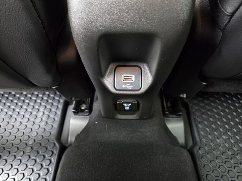 Used 2022 Jeep Renegade Trailhawk AWD/4WD image 15
