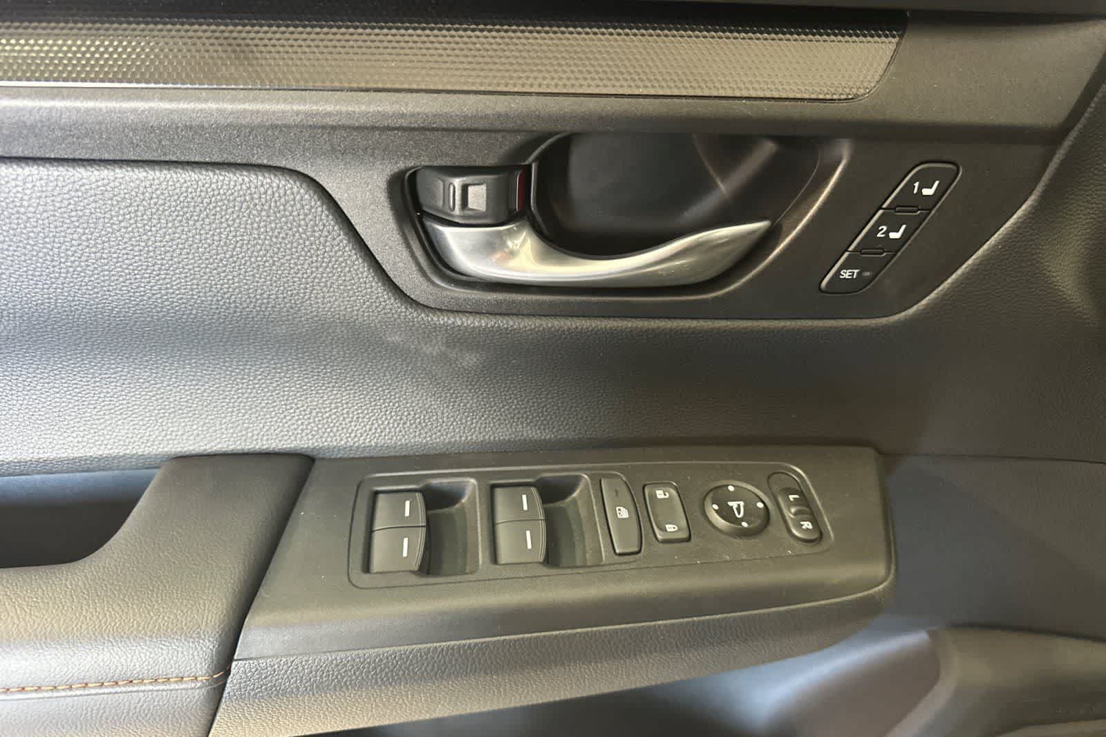 Used 2025 Honda CR-V Sport-L image 15