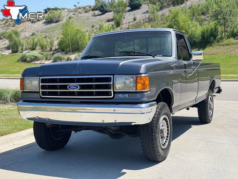 Used 1989 Ford F250 4x4 Regular Cab image 4