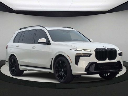 Certified 2023 BMW X7 xDrive40i w/ Executive Package image 2