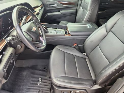 Used 2023 Cadillac Escalade ESV Luxury RWD image 13
