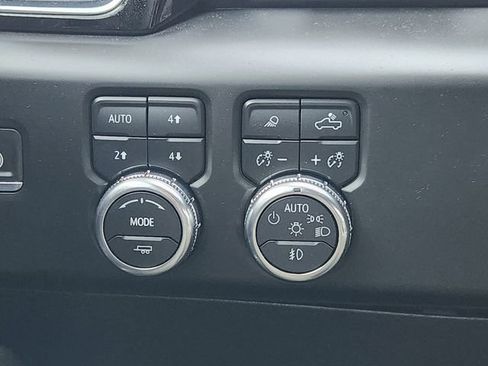 Used 2024 GMC Sierra 3500 Denali w/ Denali Reserve Package image 30