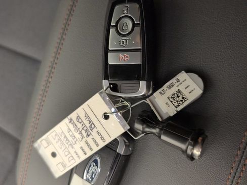 Used 2025 Ford Explorer Active RWD image 32