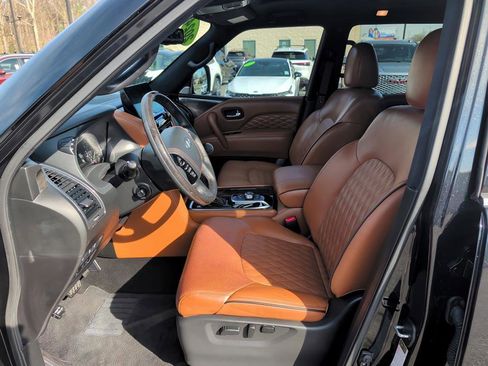 Used 2024 INFINITI QX80 Sensory image 8