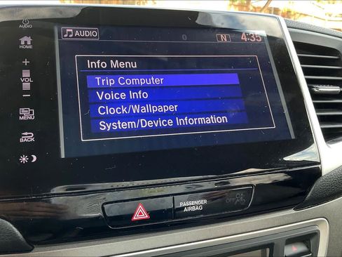 Used 2017 Honda Pilot EX image 38