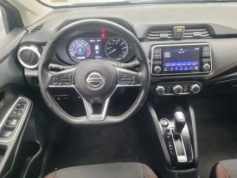 Used 2021 Nissan Versa SR FWD image 22