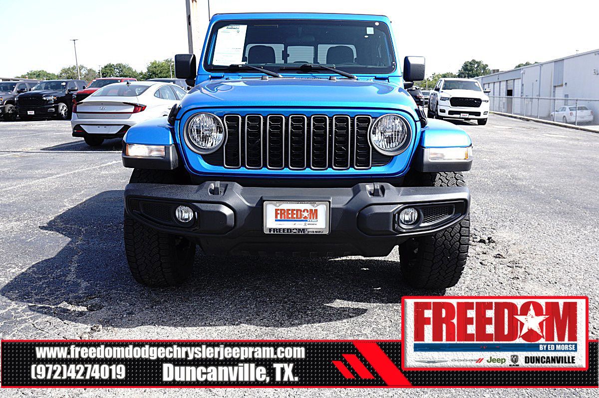 Used 2025 Jeep Gladiator Sport AWD/4WD image 8
