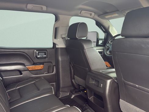 Used 2019 Chevrolet Silverado 2500 High Country w/ Duramax Plus Package AWD/4WD image 20