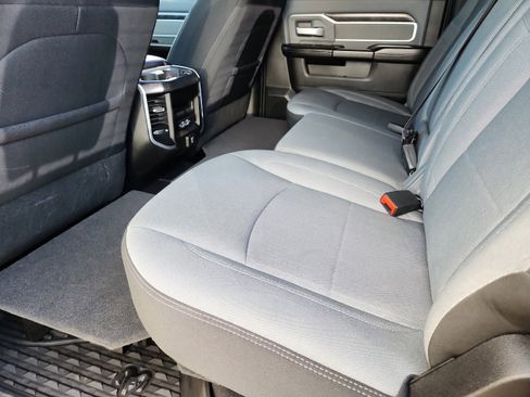 Used 2021 RAM 2500 Big Horn w/ Level B Equipment Group image 11