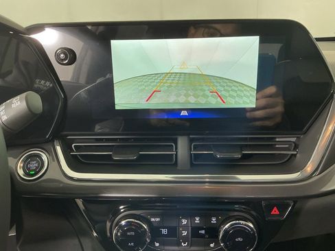 New 2026 Chevrolet Trax ACTIV FWD image 20