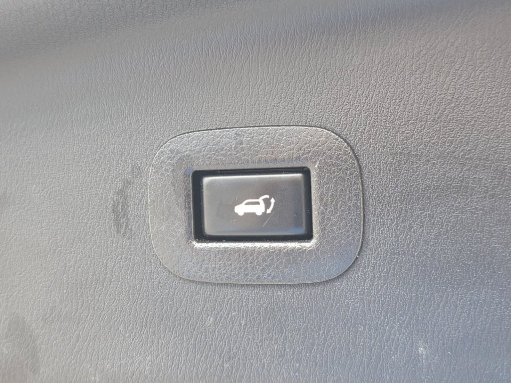 Used 2020 Nissan Armada SV w/ Driver Package AWD/4WD image 12