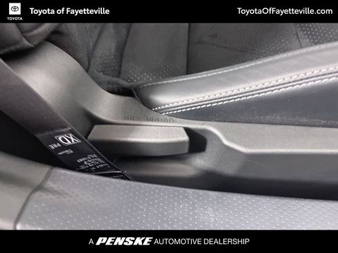 Used 2024 Toyota GR86 Premium image 9