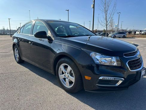 Used 2015 Chevrolet Cruze LT image 8