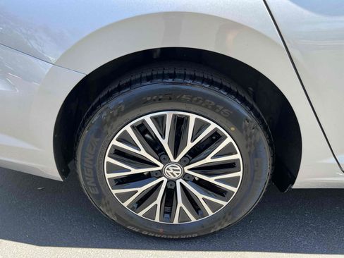 Used 2021 Volkswagen Jetta SE FWD image 75
