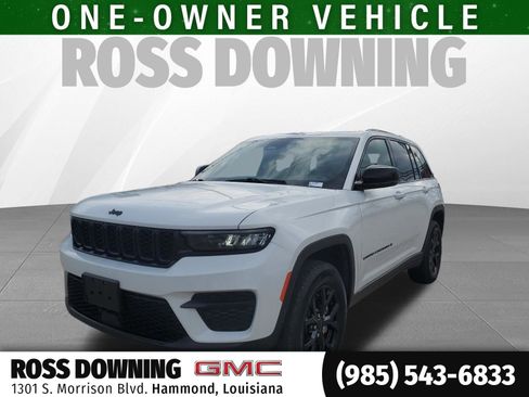 Used 2025 Jeep Grand Cherokee Altitude AWD/4WD image 1