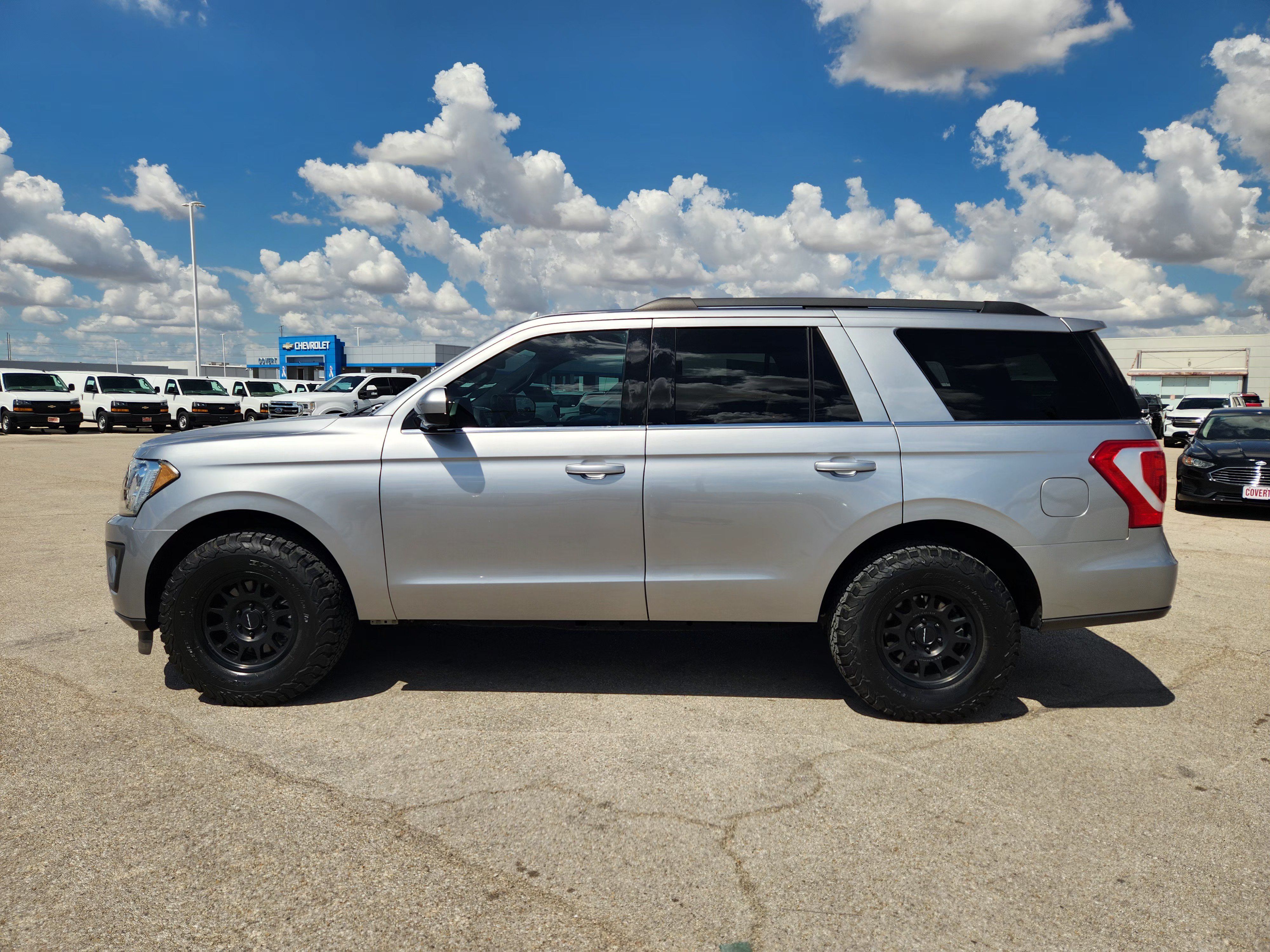 Used 2021 Ford Expedition XLT RWD image 4