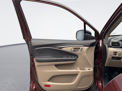 Used 2022 Honda Pilot Special Edition image 11