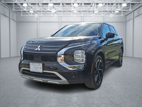 Used 2024 Mitsubishi Outlander SE AWD/4WD image 1