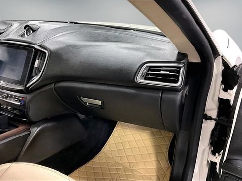 Used 2019 Maserati Ghibli RWD image 25