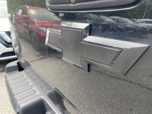 Used 2019 Chevrolet Colorado Z71 w/ Z71 Midnight Edition image 5