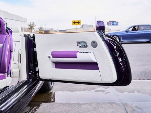 Used 2008 Rolls-Royce Phantom Drophead Coupe RWD image 35