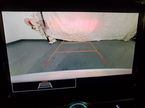 Used 2020 Chevrolet Traverse LS image 21