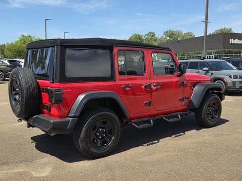 Used 2024 Jeep Wrangler Unlimited Sport AWD/4WD image 4