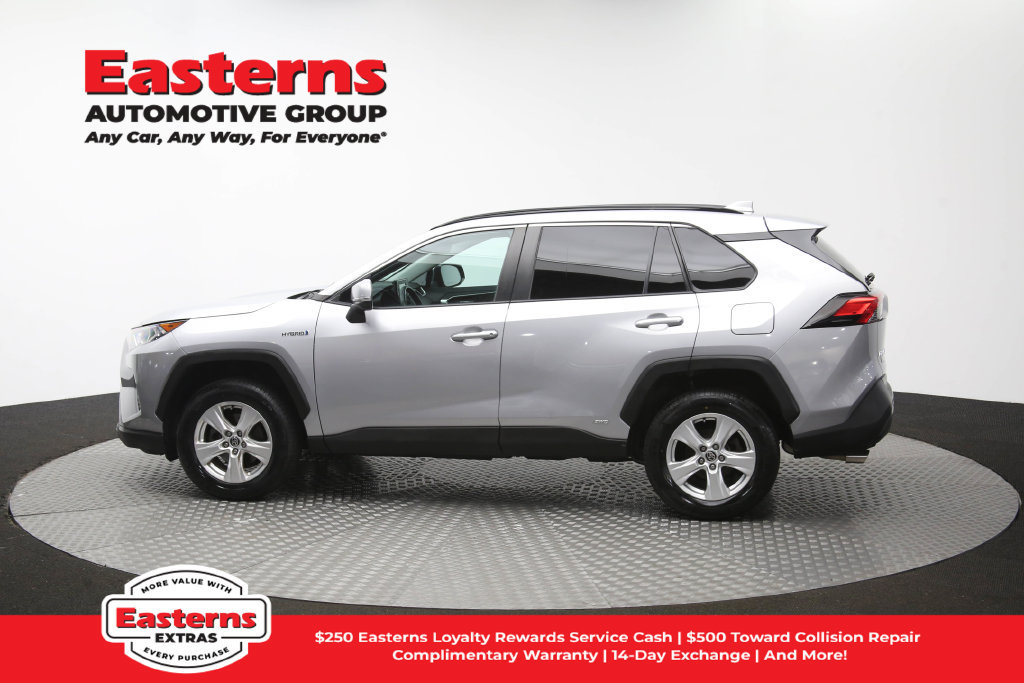 Used 2021 Toyota RAV4 XLE w/ XLE Grade Weather Package AWD/4WD image 63