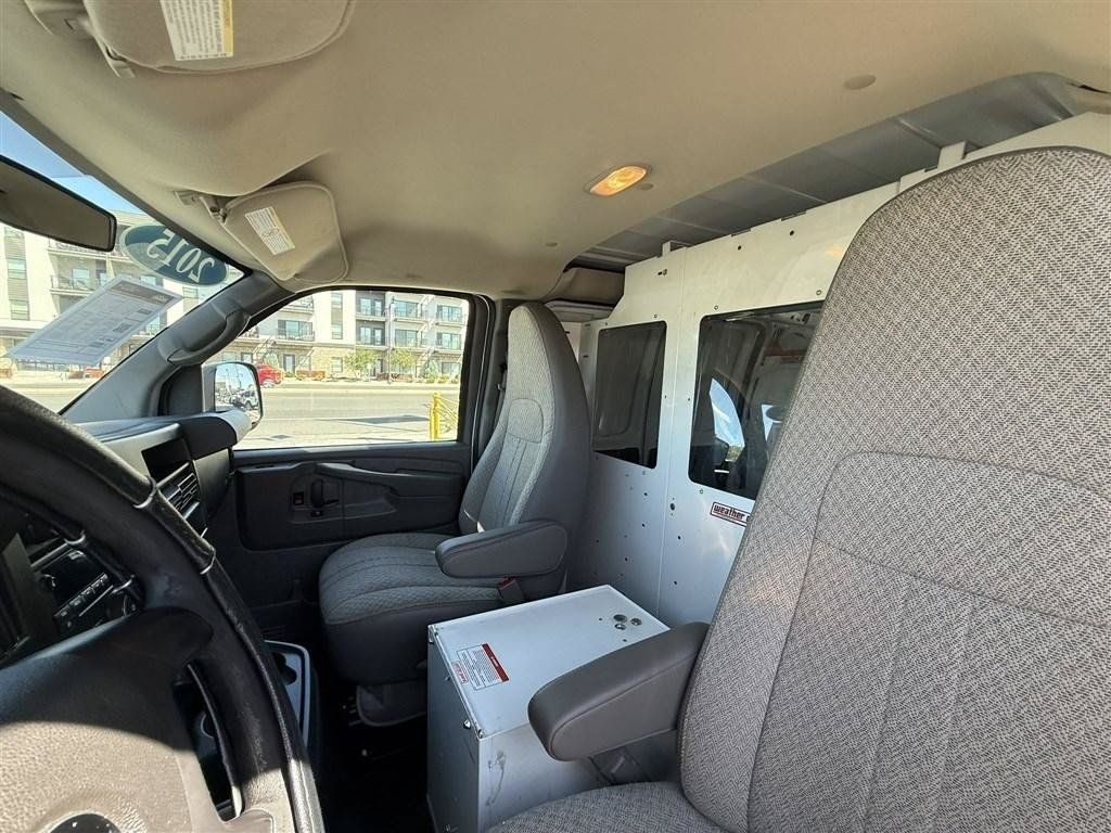 Used 2015 Chevrolet Express 2500 RWD image 14